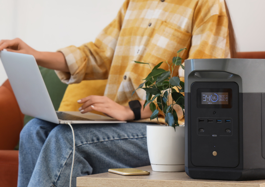 Person connecting to Fibre whilst using external UPS Device