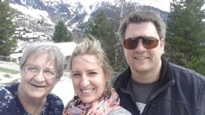 Victor with Mom and sister 2 | Vox | The Funny, Punny World of Being a Vox Trainer